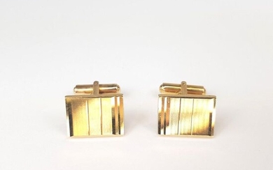 Pair of 750 Gold SLEeve BUTTONS ‰, weight 8.3 g