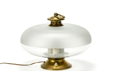 Pietro Chiesa (Milano 1892 - Parigi 1948) Table lamp.