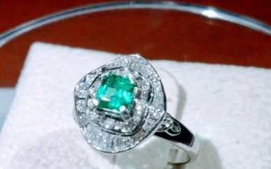 Platinum, 900 - Ring - 1.00 ct Emerald - Diamond