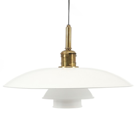 Poul Henningsen: “PH-5/3”. Pendant with brass sockethouse, metalshades with later white/white painting. Manufactured by Louis Poulsen. Diam. 50 cm.