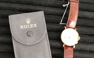 ROLEX chronographe, dit Antimagnétique, en or rose des années 1940/50 Diamètre 35mm, fond clippé, Mouvement...