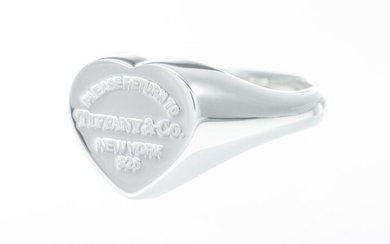 Return to Tiffany Heart Signet Ring @ Silver - Ring