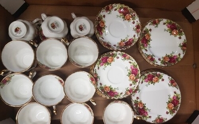 Royal Albert Old Country Roses Items to include 12 Trios (Cu...