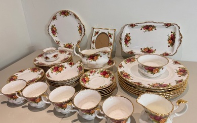 Royal Albert - Table service for 6 (42) - Old Country Roses - Porcelain