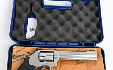 SMITH & WESSON 617 .22 LR STAINLESS REVOLVER