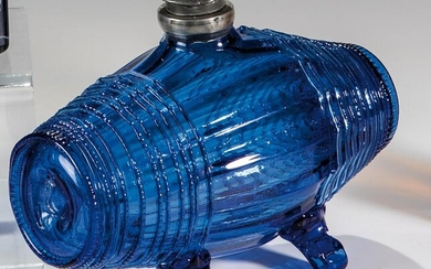Schnapsfass aus kobaltblauem Glas