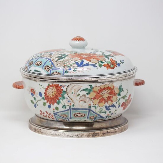 Tureen (1) - Famille verte - Porcelain, Silver - China - Qianlong (1736-1795)