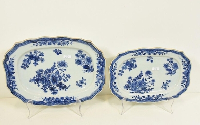Two 18th century China dishes (27.5cm long and 32cm long)