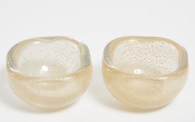 Two Venini 'Avventurina' Small Glass Bowls, mid-20th century