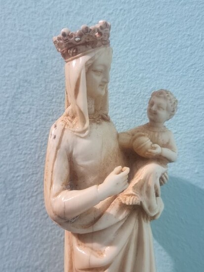 Virgin and child - Ivory - 19th century