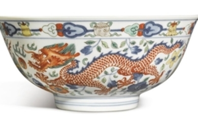 A WUCAI 'DRAGON AND PHOENIX' BOWL DAOGUANG SEAL MARK AND PERIOD