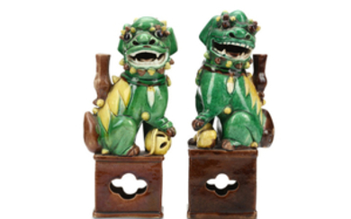 A PAIR OF CHINESE FAMILLE VERTE ‘BUDDHIST LION...