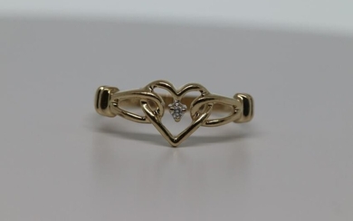 14Kt Ladies Diamond Heart Ring
