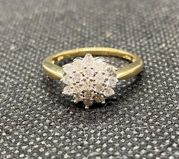 18ct yellow gold and diamond .5ct cluster ring
