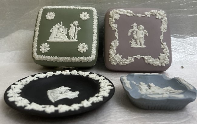4 PIECE WEDGEWOOD COLLECTION MADE IN ENGLAND