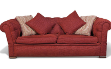 A CHESTERFIELD SOFA, LATE 20TH CENTURY