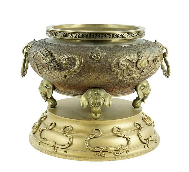 A Chinese Bronze Censer.