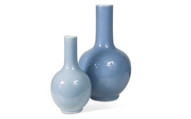 A Chinese Clair de Lune bottle vase, Qing Dynasty, 18/19th century