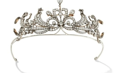 A FINE ANTIQUE DIAMOND TIARA in yellow gold and silver