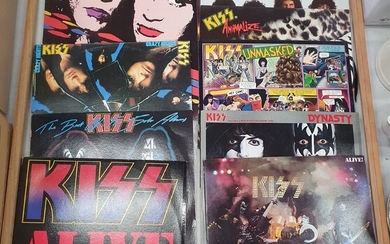 A GROUP OF KISS VINYL LP RECORDS