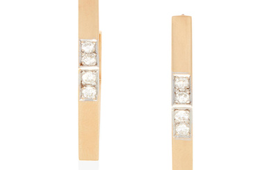 A PAIR OF 14K GOLD AND DIAMOND EARRINGS