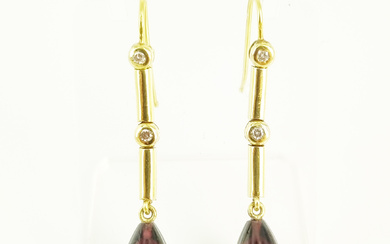 A PAIR OF 18ct GOLD GARNET AND DIAMOND DROP EARRINGS