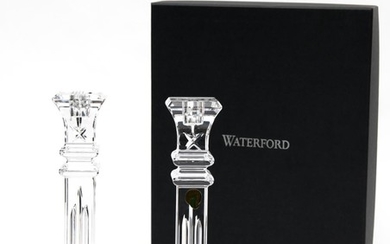 A PAIR OF WATERFORD 'LISMORE' CRYSTAL CANDLESTICKS, BOXED, 25.5 CM HIGH