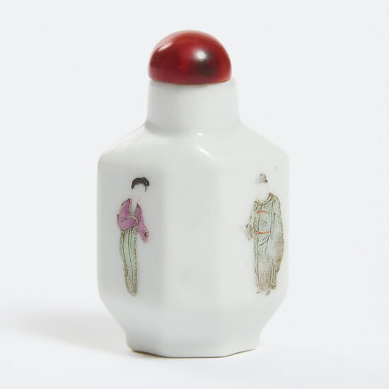 A Small Famille Rose 'Figural' Snuff Bottle, Qianlong Mark, Qing Dynasty
