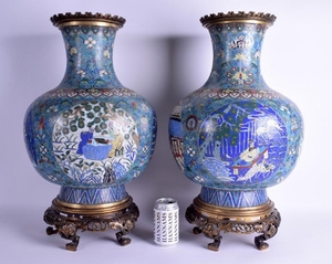 A VERY LARGE PAIR OF 18TH/19TH CENTURY CHINESE