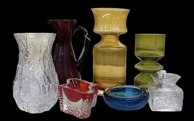 A group of seven pieces of art glass including amber...