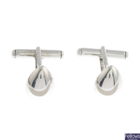 A pair of 18ct gold cufflinks.Hallmarks for London