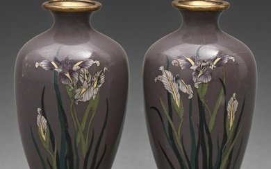 A pair of Japanese miniature cloisonne enamel vases, Meiji /...