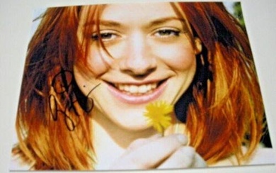 ALYSON HANNIGAN AMERICAN PIE HOW I MET YOUR MOTHER W/HOLO SIGNED 8X10 PHOTO