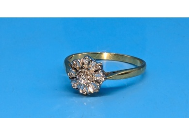 An 18ct Gold and Diamond Daisy Illusion Ring.