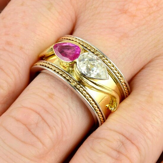An 18ct gold bi-colour band ring, with pear-shape