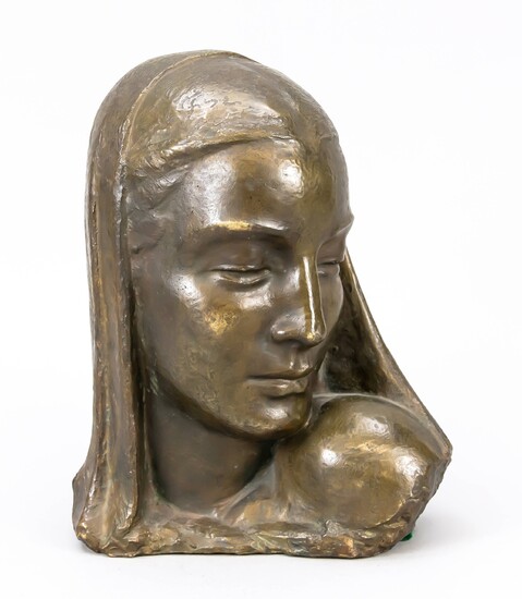 Anonymous sculptor around 1920, bust of a woman with a discreet headscarf turning to her left shoulder, patinated bronze, unsigned, min. calc., h. 31 cm