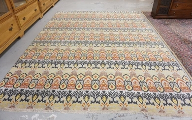 COLORFUL ROOM SIZE RUG