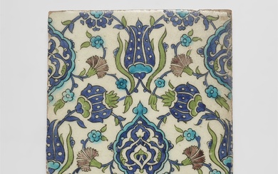 Carreau ottoman Céramique frittée à glaçure blanche, décor à contours noirs en bleu cobalt, vert,...