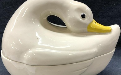 Ceramic Duck Figural Lidded Vessel