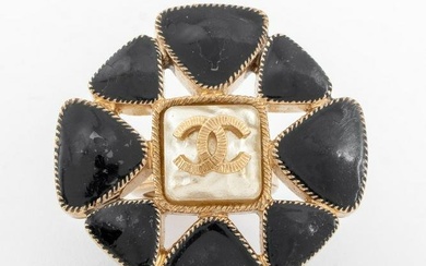 Chanel Runway gold-tone metal ring with black resin petal form cabochons encircling a central faux
