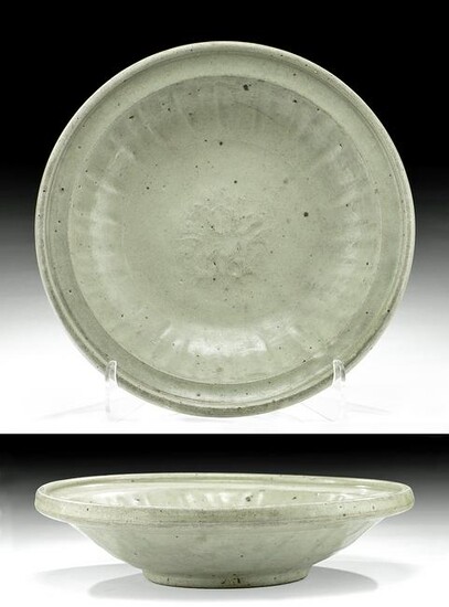 Chinese Yuan Dynasty Celadon Stoneware Dish