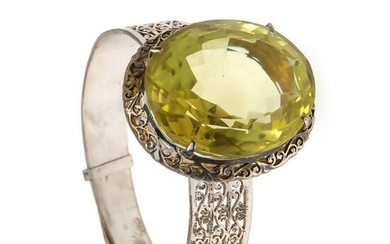 Citrine bangle silver with an