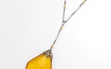 Citrine pendant on white metal chain (damage), Length 60cm, pendant...
