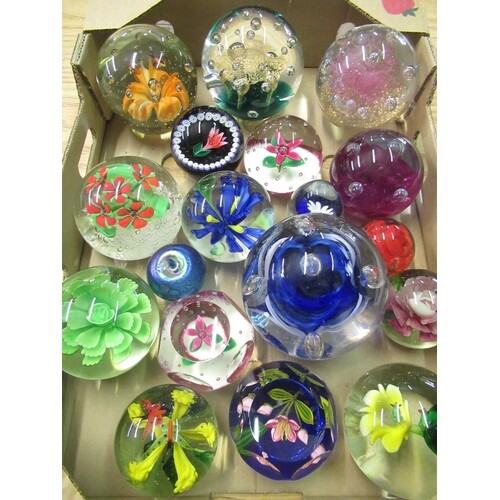 Collection of various sized paperweights, including Selkirk ...