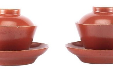 Deux bols à couvercle en porcelaine de Chine
