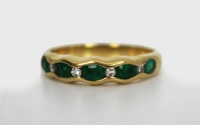 Emerald & Diamond 9 Stone 18ct Gold Ring