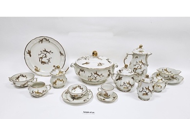 Extensive Limoges Bernardaud (B&C) porcelain 'Elizabeth' Gol...