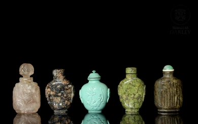 Five hardstone snuff bottles, 20th century