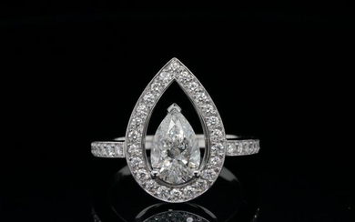 Fred Paris 1.46ctw VVS1-VVS2/E-F Diamond Plat. Ring