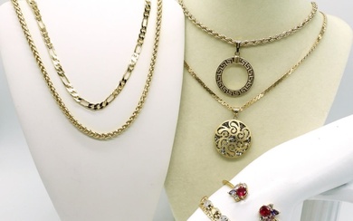 Gold Tone Necklaces, Bracelets & Pendants (7)